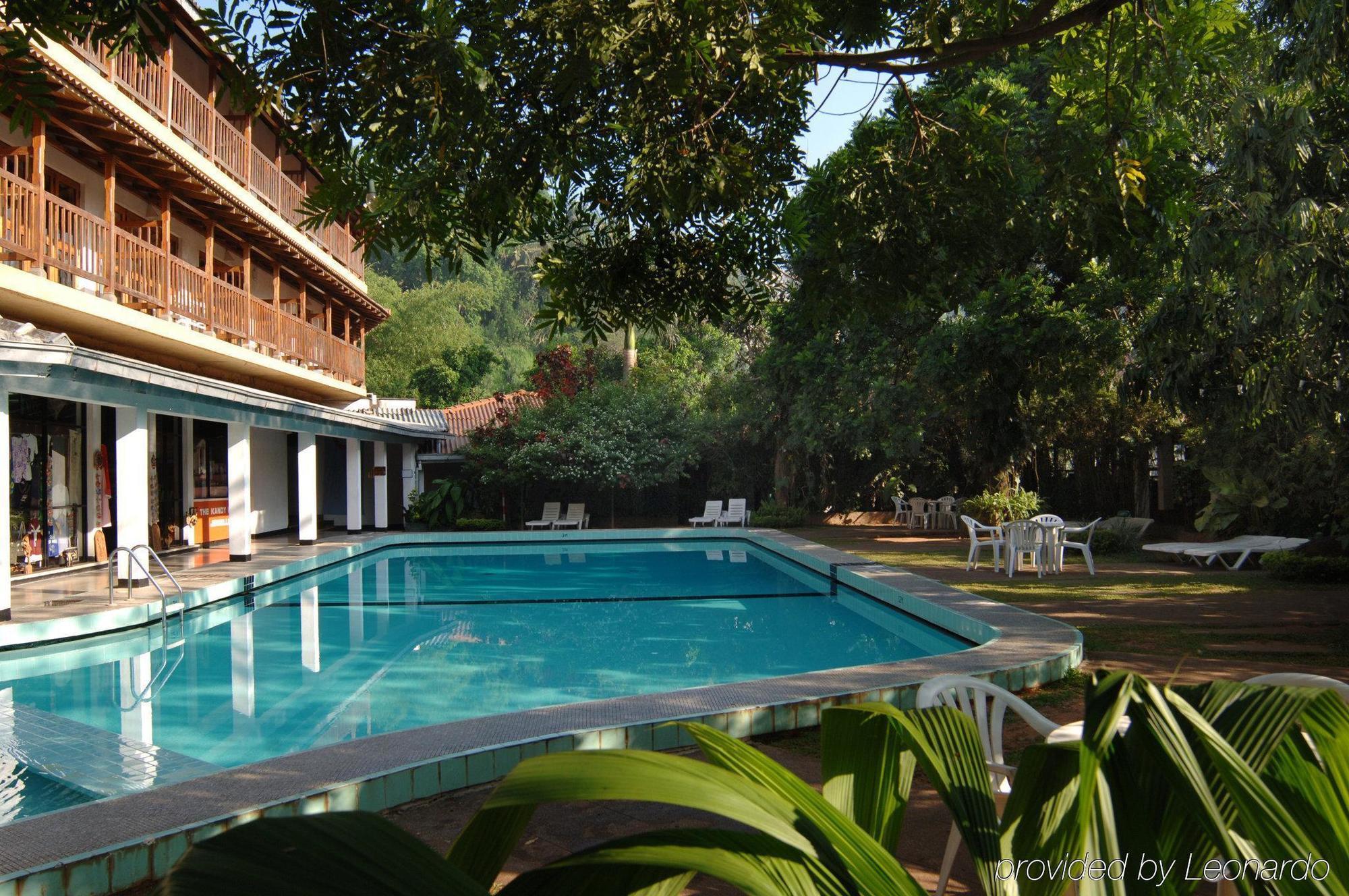 קנדי Hotel Hilltop מתקנים תמונה