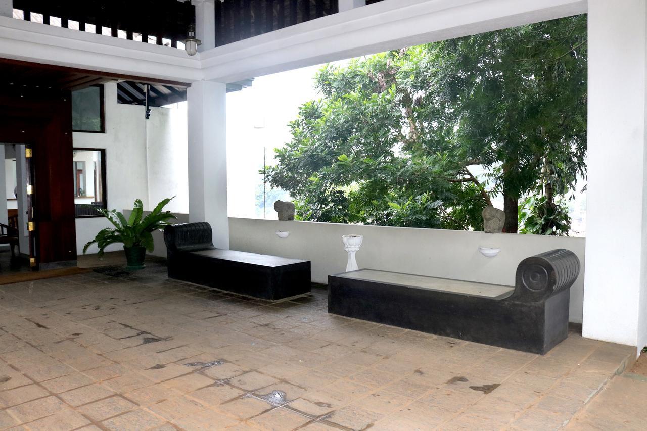 קנדי Hotel Hilltop מראה חיצוני תמונה