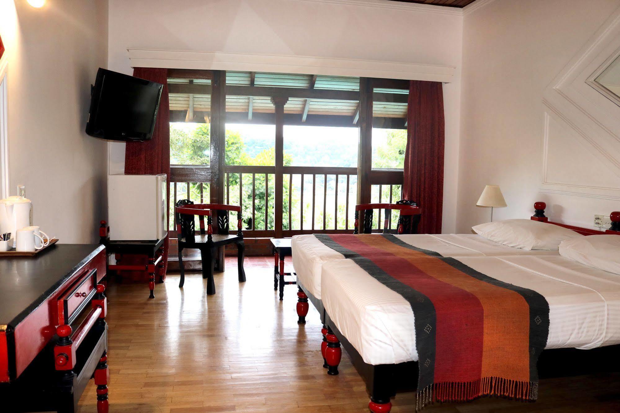 קנדי Hotel Hilltop מראה חיצוני תמונה