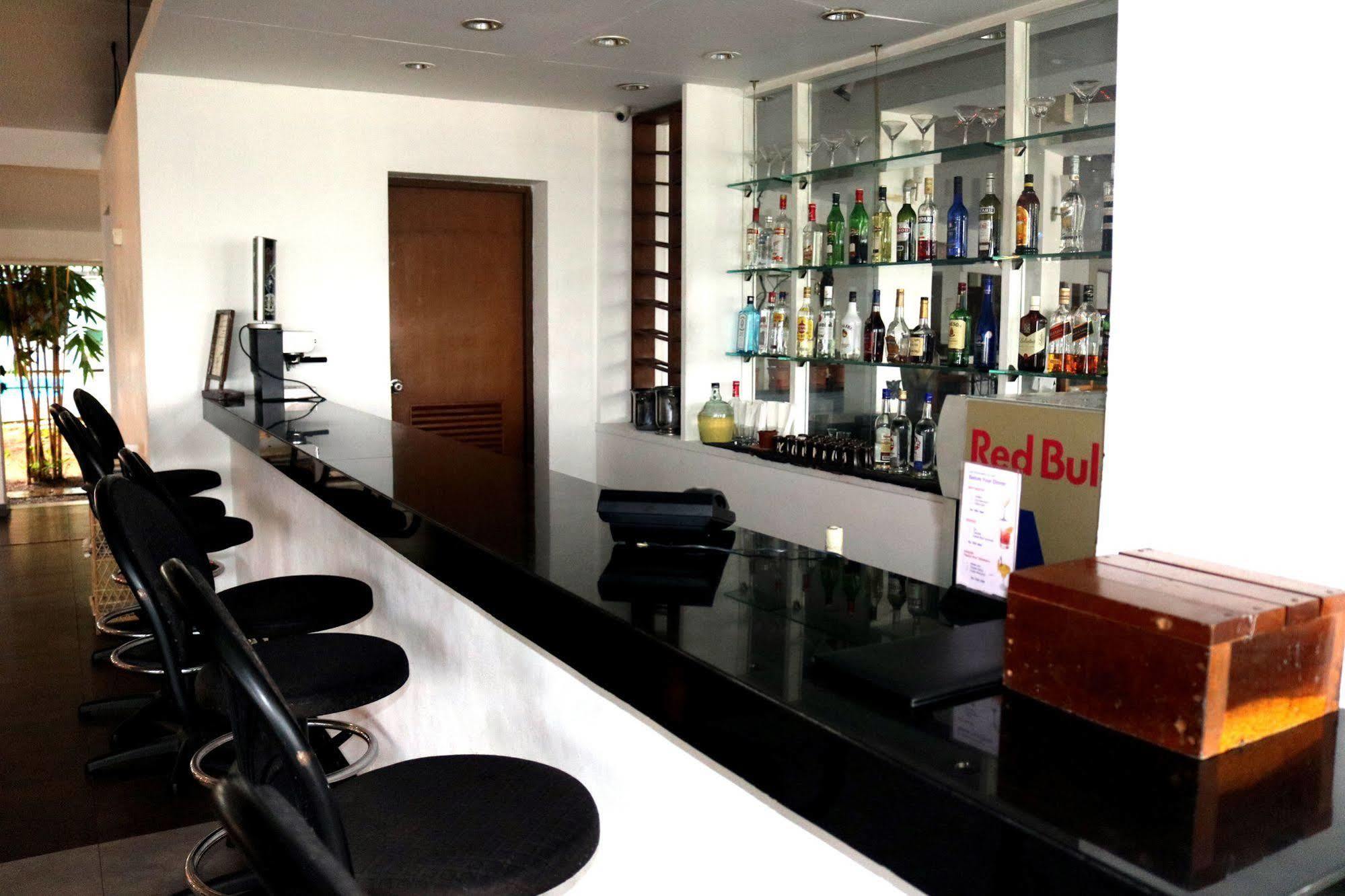 קנדי Hotel Hilltop מראה חיצוני תמונה