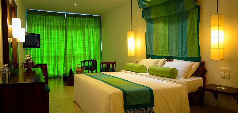 קנדי Hotel Hilltop מראה חיצוני תמונה